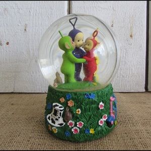 Vintage 1998 Teletubbies Musical Snow Globe Plays Twinkle Little Star